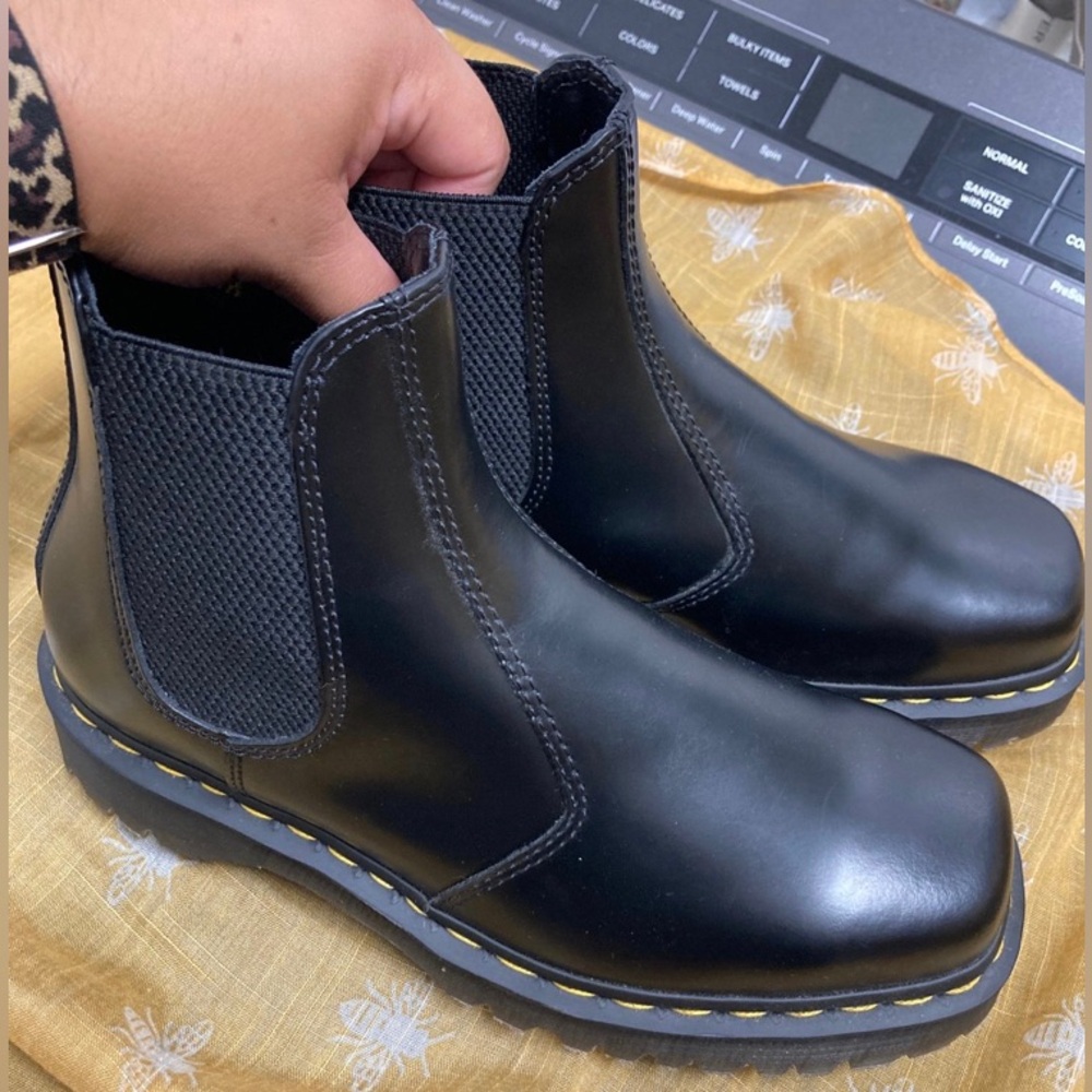 Dr Martens 2976 Bex Squared Toe Boot